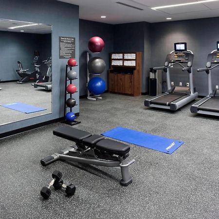 Отель Courtyard By Marriott Richmond Downtown Экстерьер фото