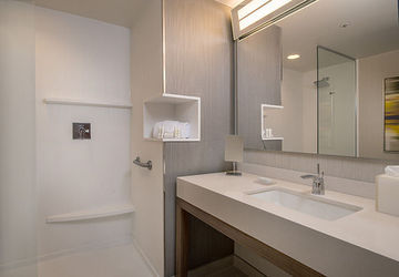 Отель Courtyard By Marriott Richmond Downtown Экстерьер фото