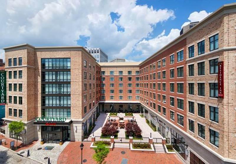 Отель Courtyard By Marriott Richmond Downtown Экстерьер фото